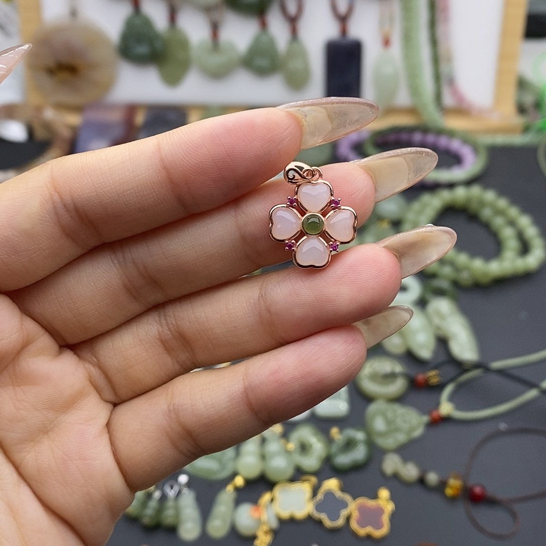 和田玉吊坠(不含链)银S925镶嵌