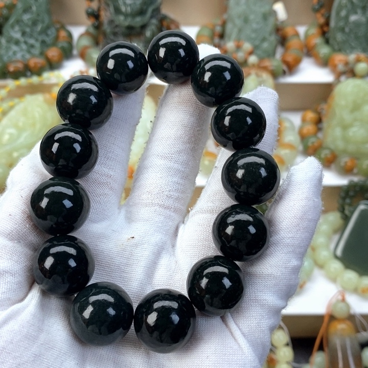 【闪购商品】透闪石质玉手串未镶嵌