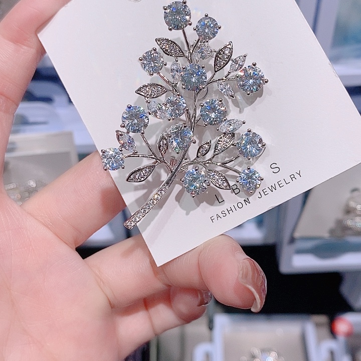 锆石铜合金树叶胸针