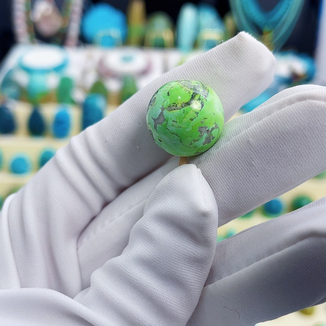 绿松石未镶嵌颈饰