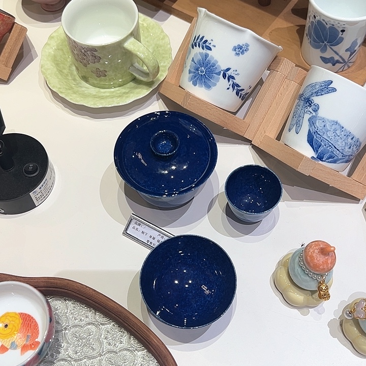 其他景德镇陶瓷艺术品