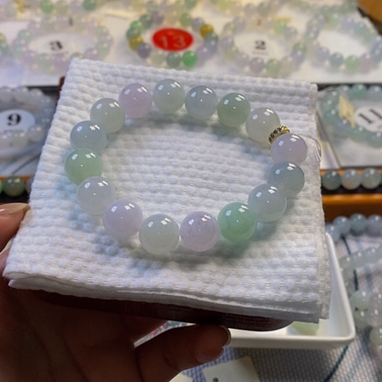 定制翡翠未镶嵌翡翠.