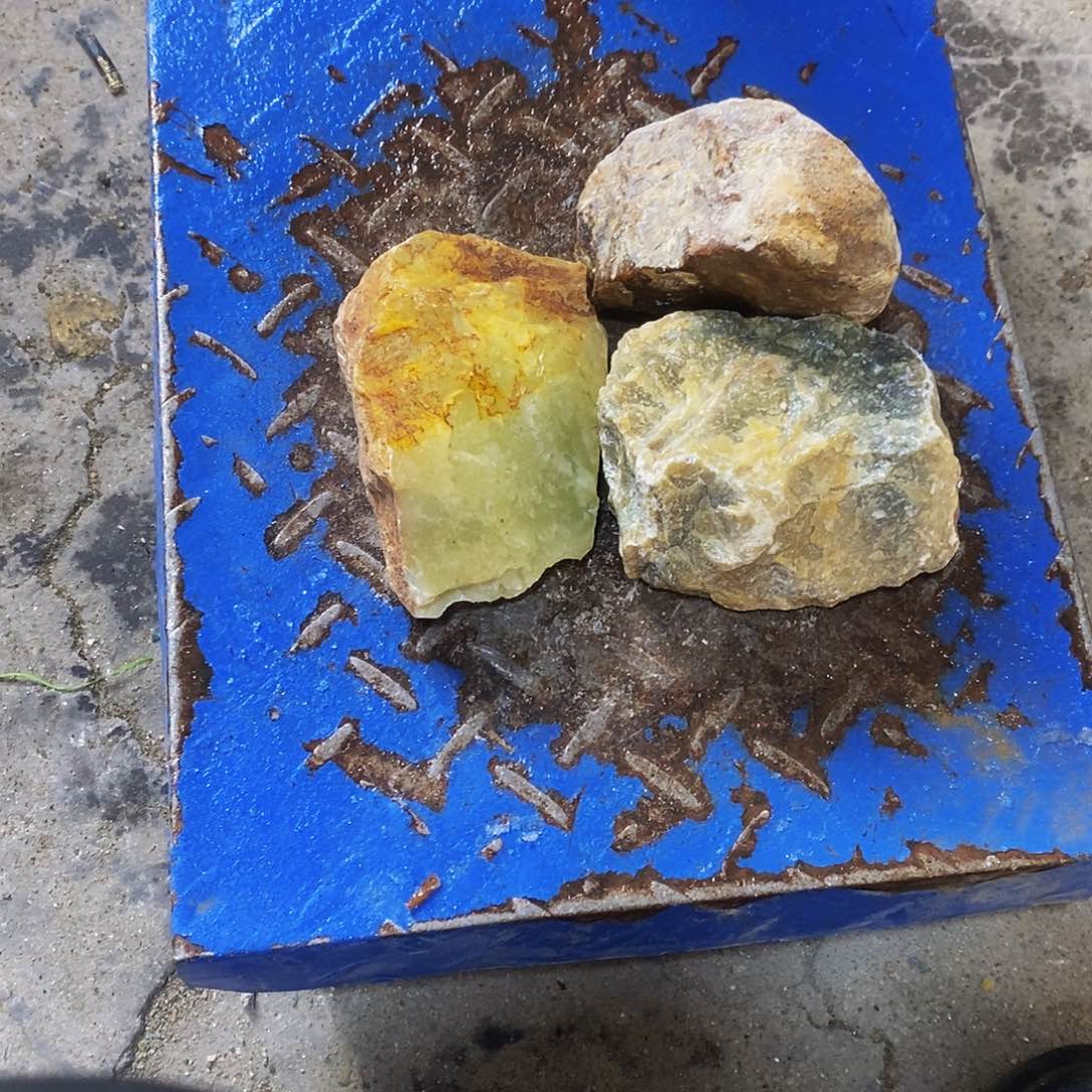 未镶嵌岫玉珠宝奇石