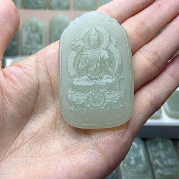 和田玉未镶嵌颈饰静**美