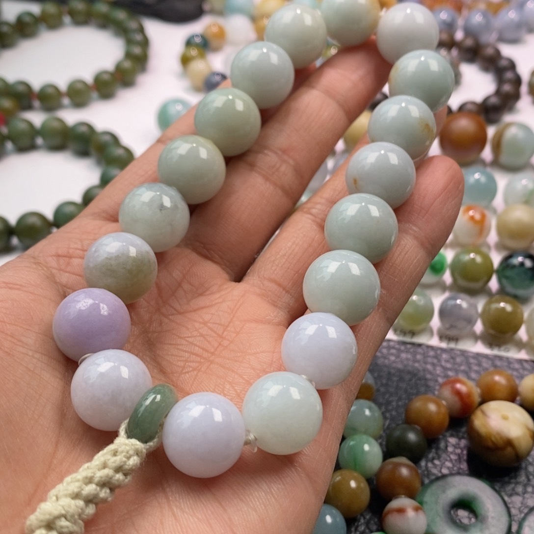 翡翠手链未镶嵌珠子