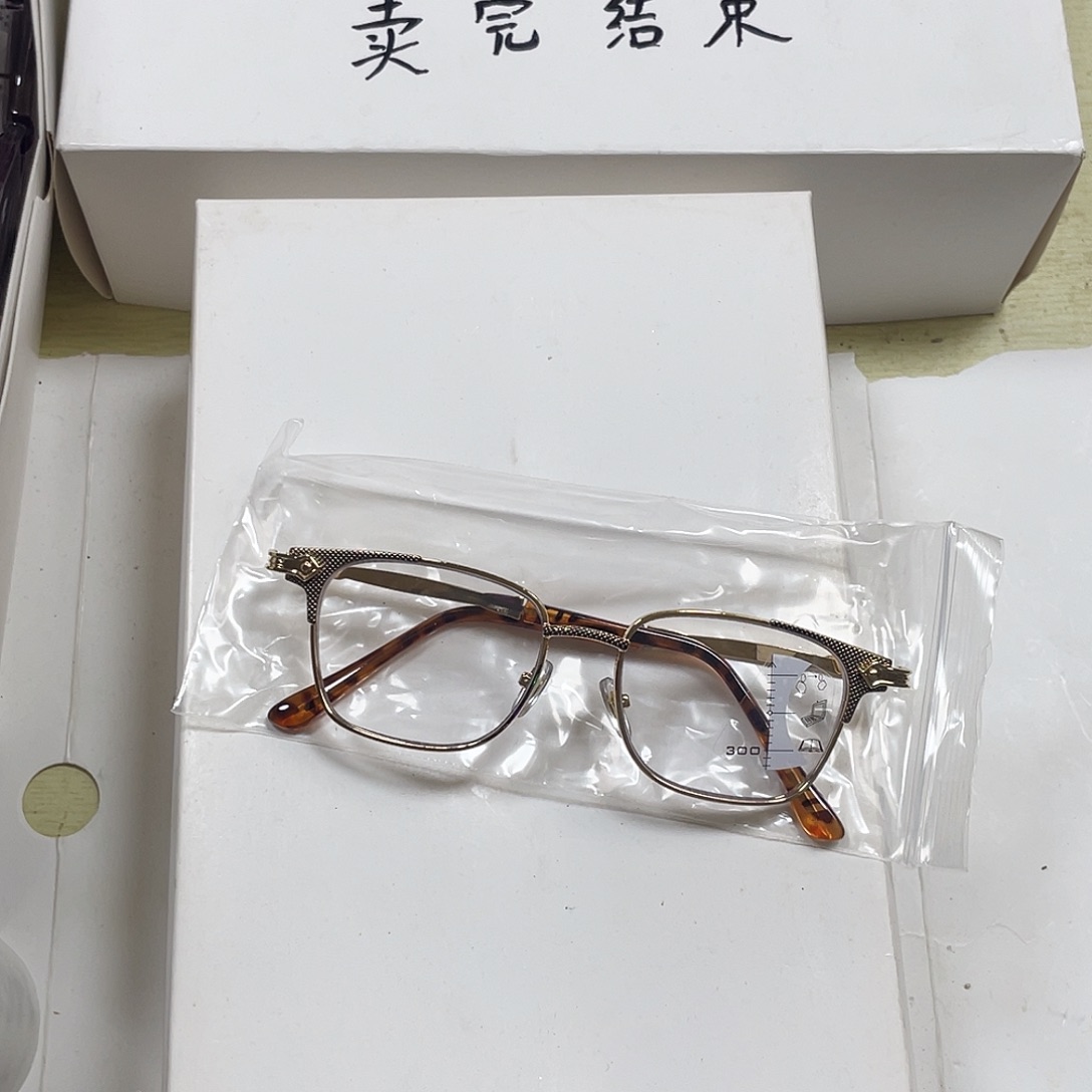 300度金色变焦。      