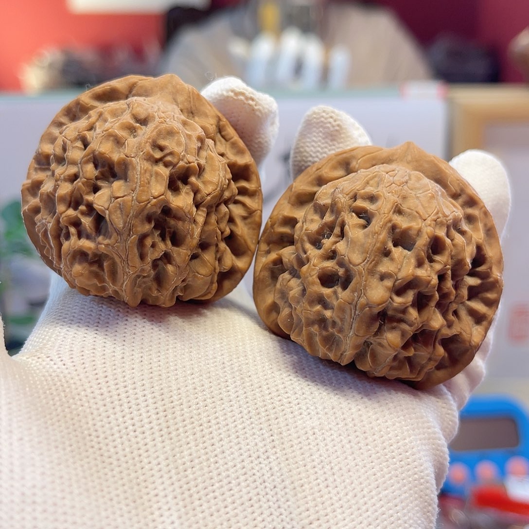 【闪购商品】文玩核桃把件铁*45金麒麟