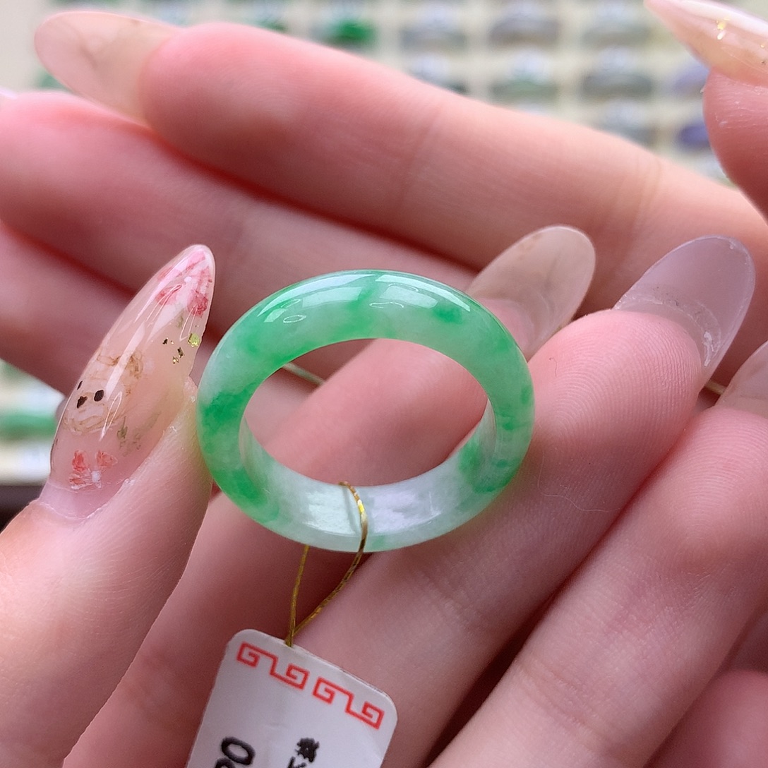 翡翠未镶嵌戒圈港18