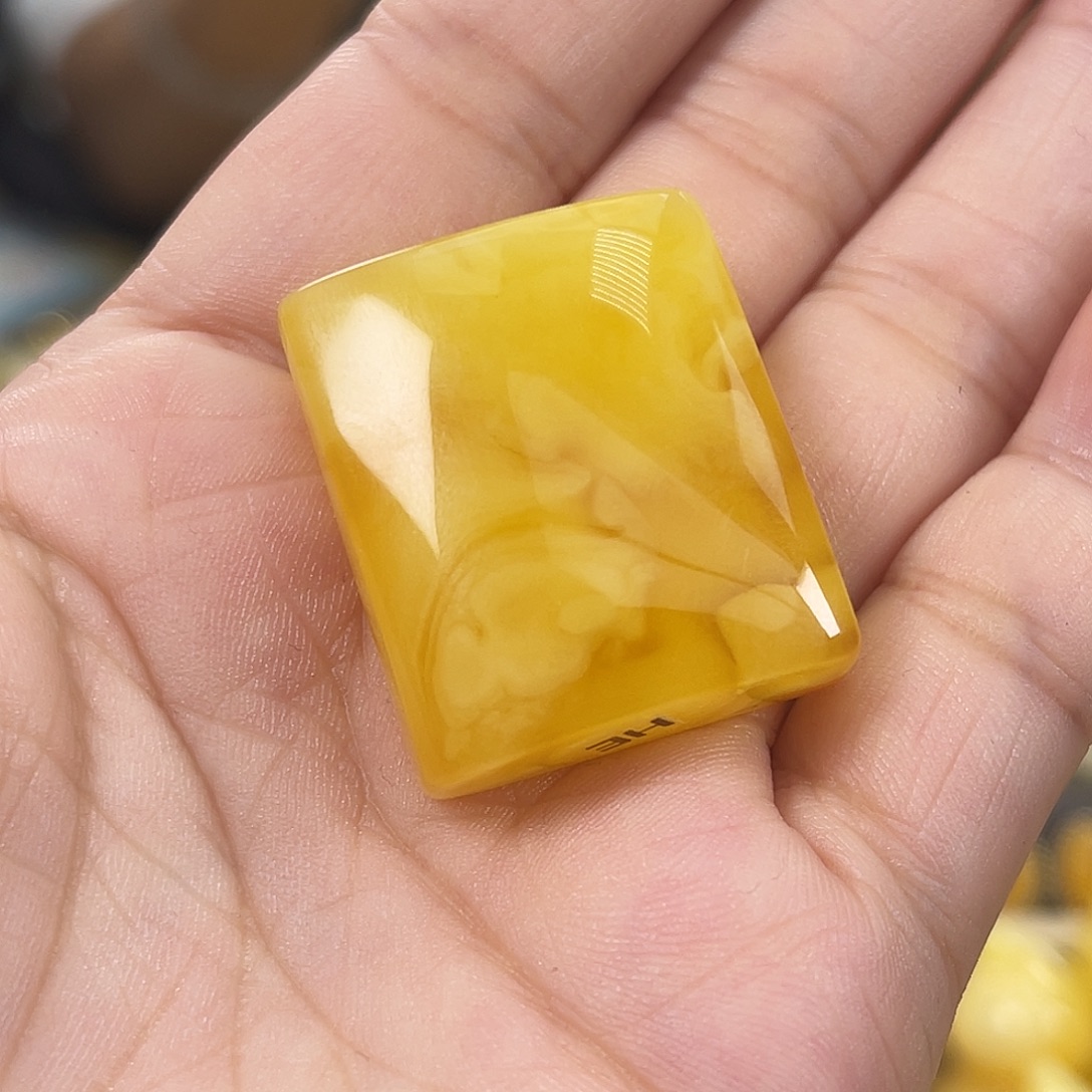未镶嵌琥珀裸石琥珀h4