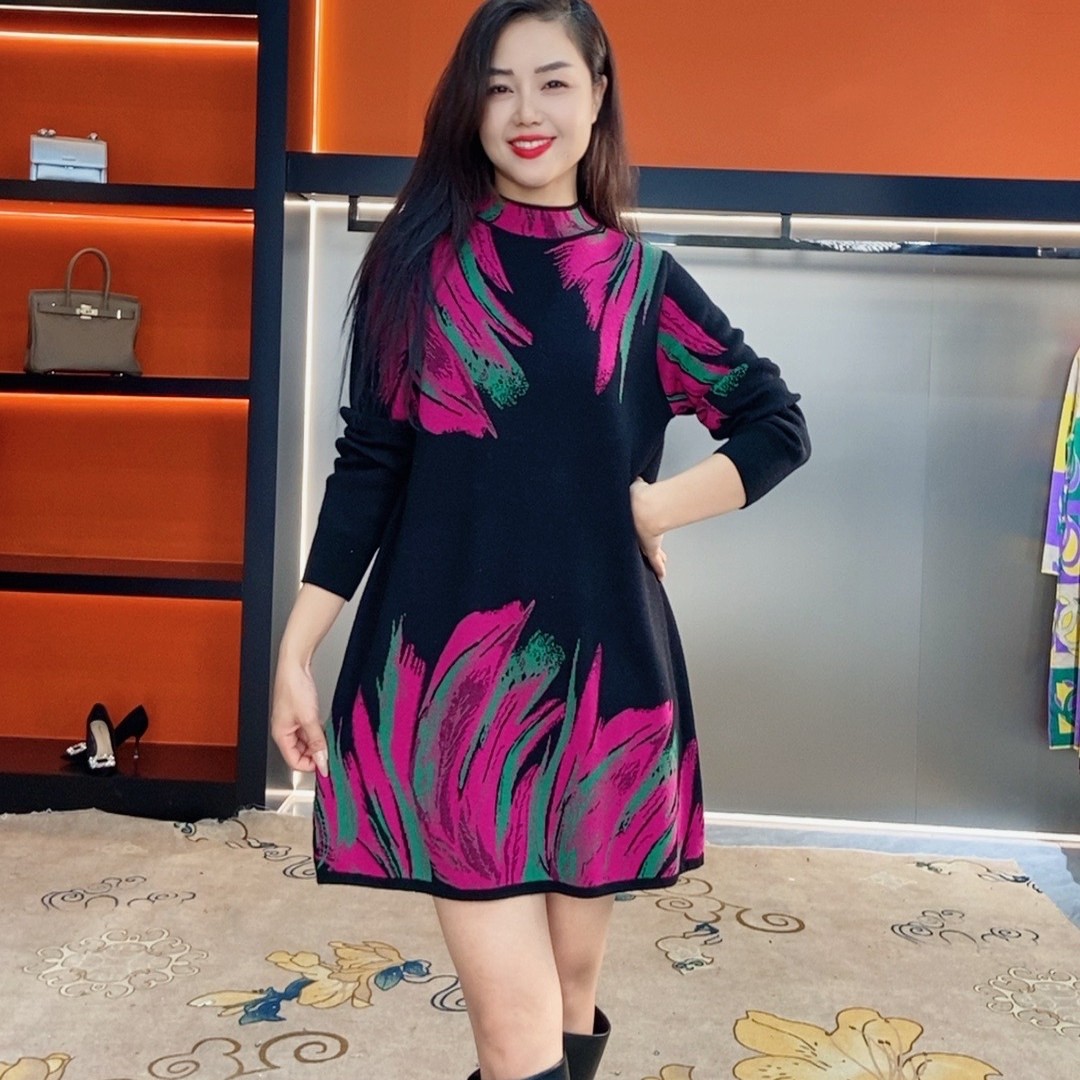 513秋冬针织宽松中长款显瘦时尚打底加厚复古印花连衣裙