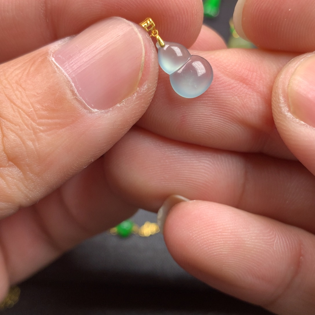 【闪购商品】颈饰18K金镶嵌翡翠翡翠