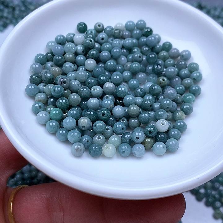 翡翠散珠翡翠翡翠卡4.6。 220颗20元