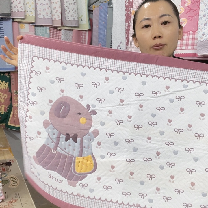 棉特价酒红色快乐熊