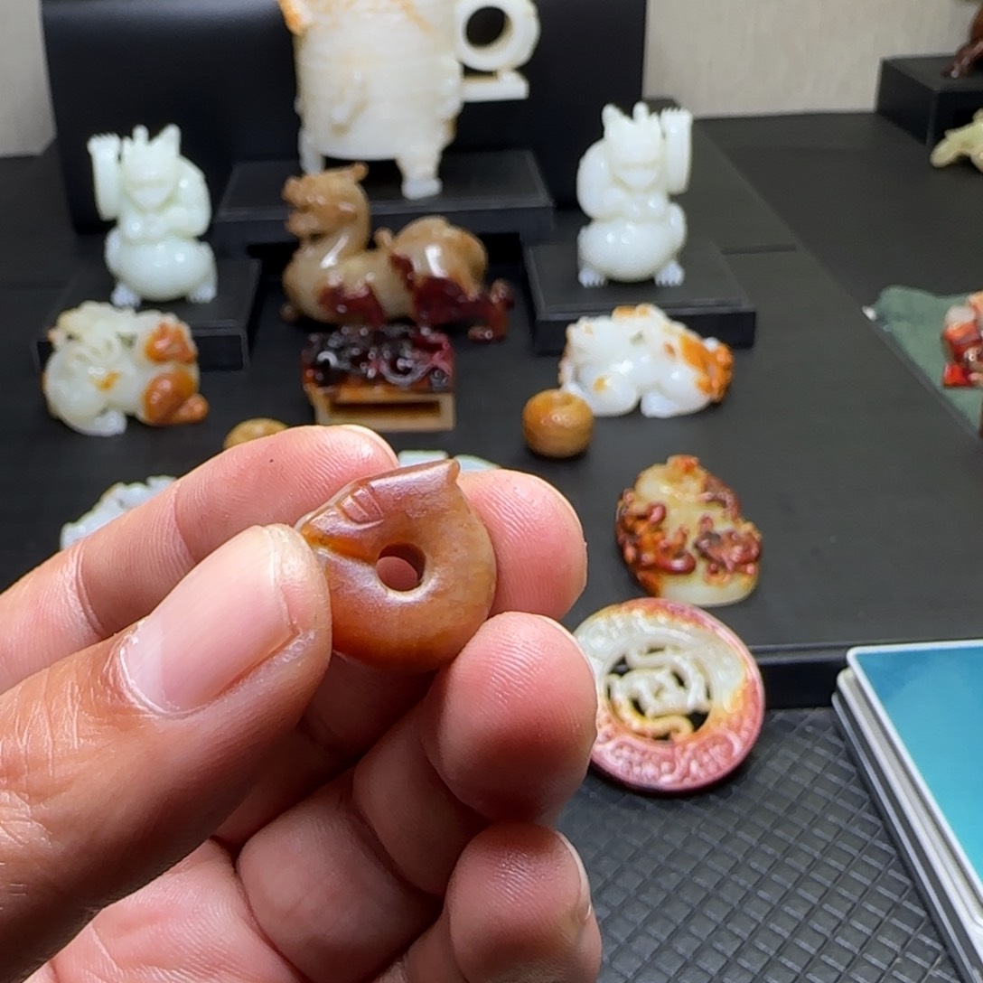 和田玉挂件未镶嵌M****)