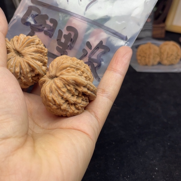 文玩核桃把件兜****~四座楼