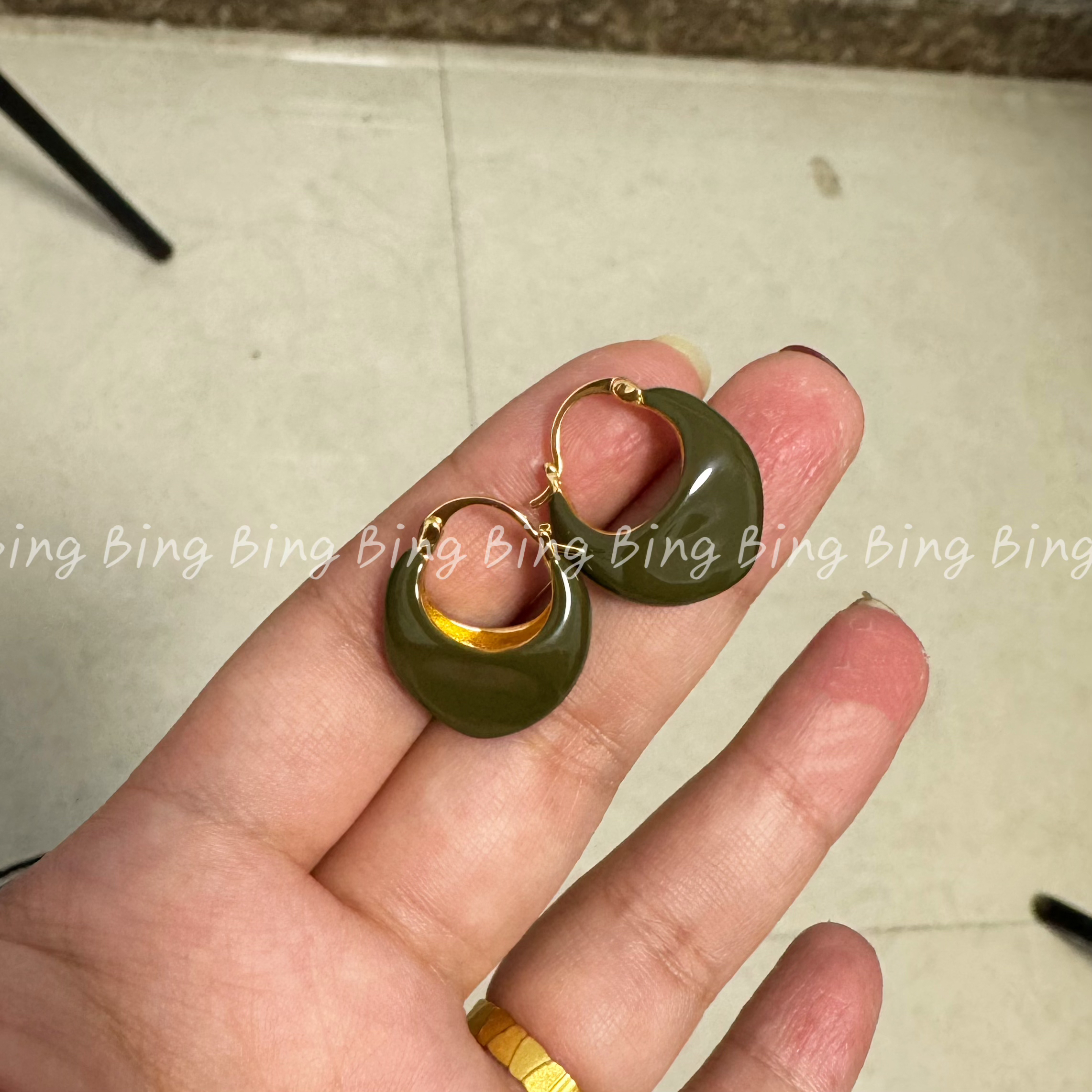 铜合金耳饰 绿色小耳扣~绿色小包包造型独特简约耳钉耳环 A235