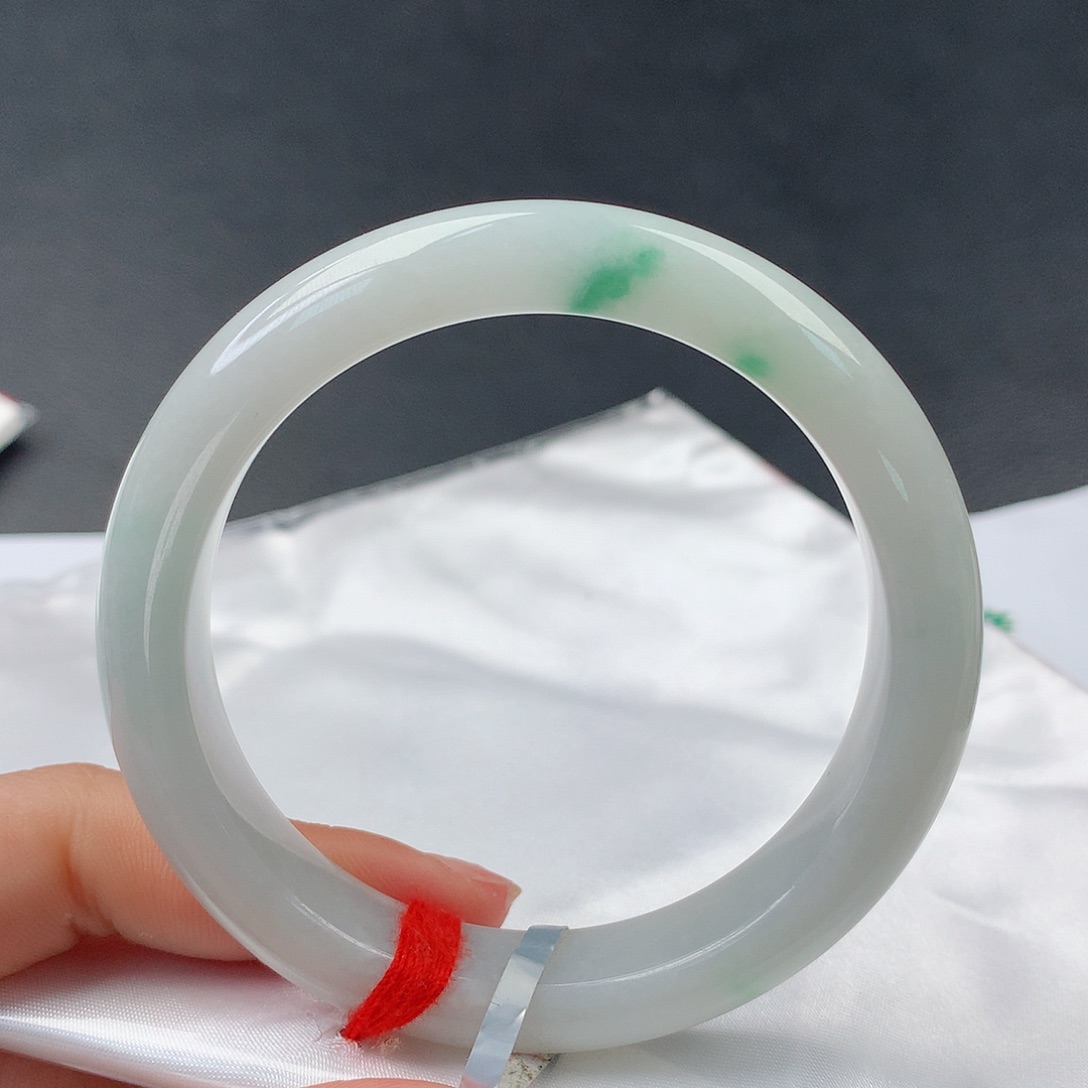 翡翠手镯未镶嵌0087正55.6