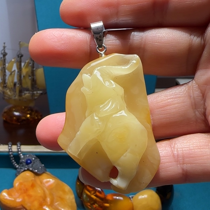 琥珀未镶嵌颈饰波兰设计款琥珀蜜蜡