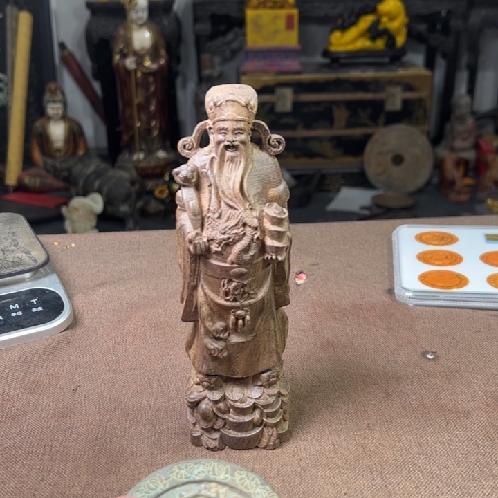 精品摆件工艺品等