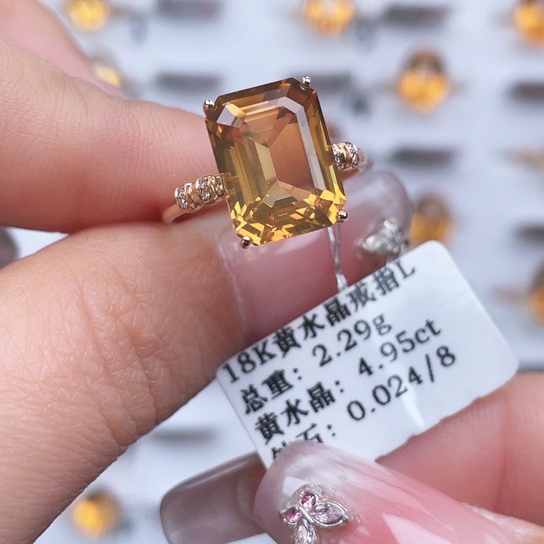 燕***戒指18K金镶嵌黄晶