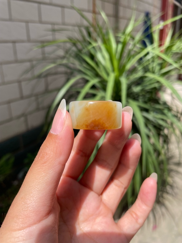 新疆和田玉且末糖白玉扳指内径20毫米高度14.5毫米厚度5.0毫米