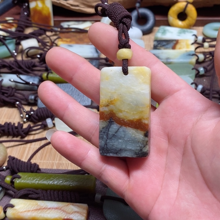 蛇纹石玉挂件未镶嵌D*D