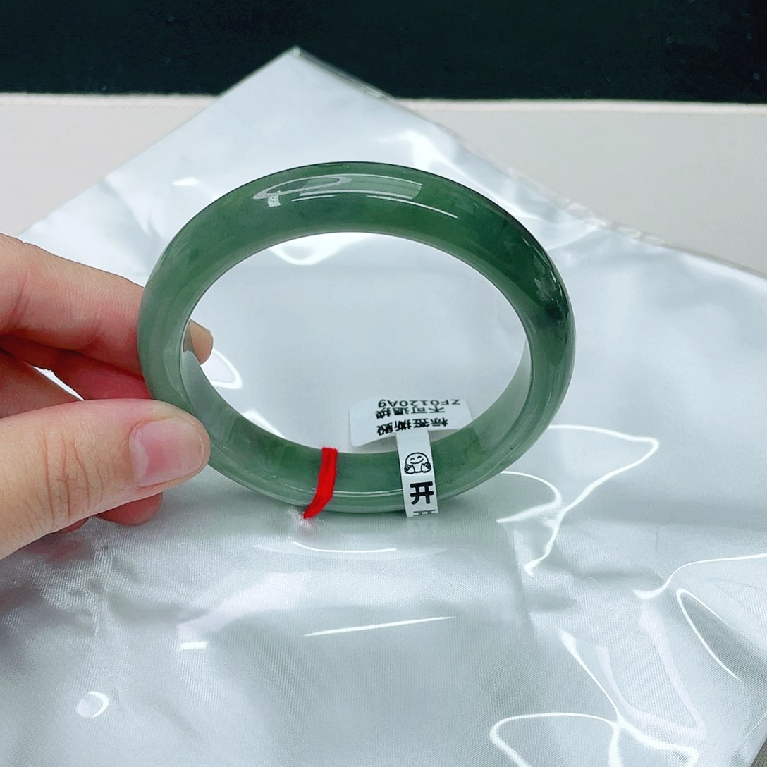 翡翠未镶嵌手镯正58.8