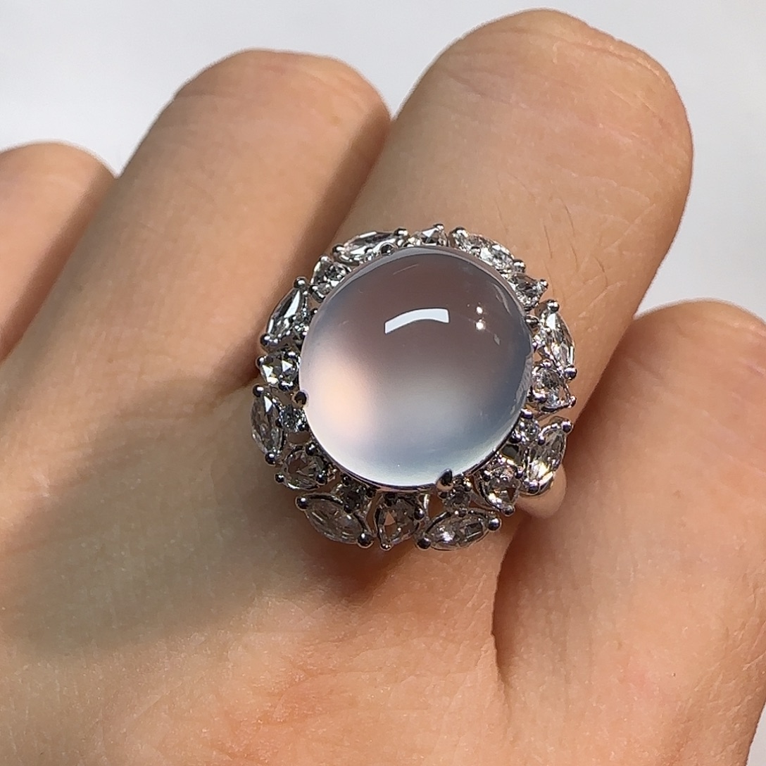 翡翠18K金镶嵌戒指蛋面