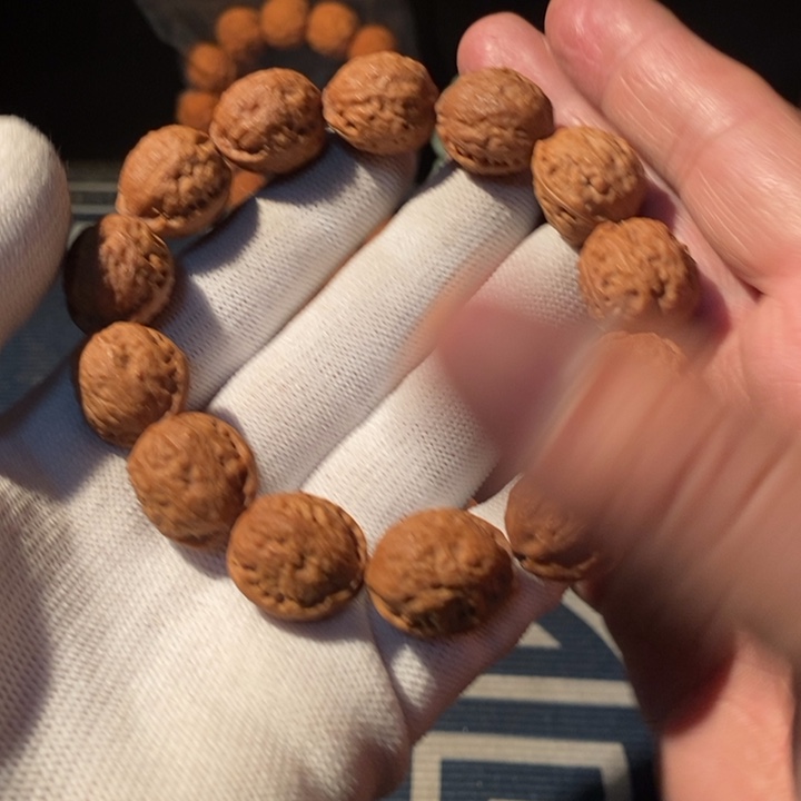 文玩核桃手串……17