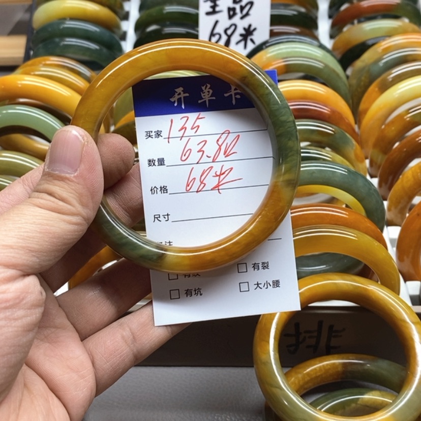 【闪购商品】蛇纹石玉手镯未镶嵌李****)