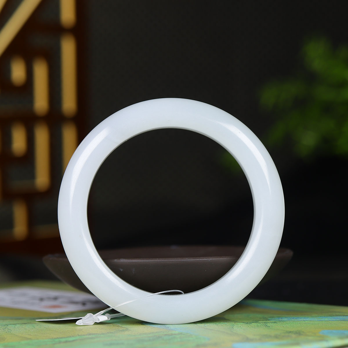 1209134和田玉白玉手镯