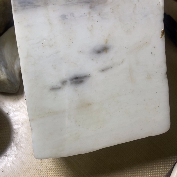 透闪石质玉未镶嵌珠宝半成品