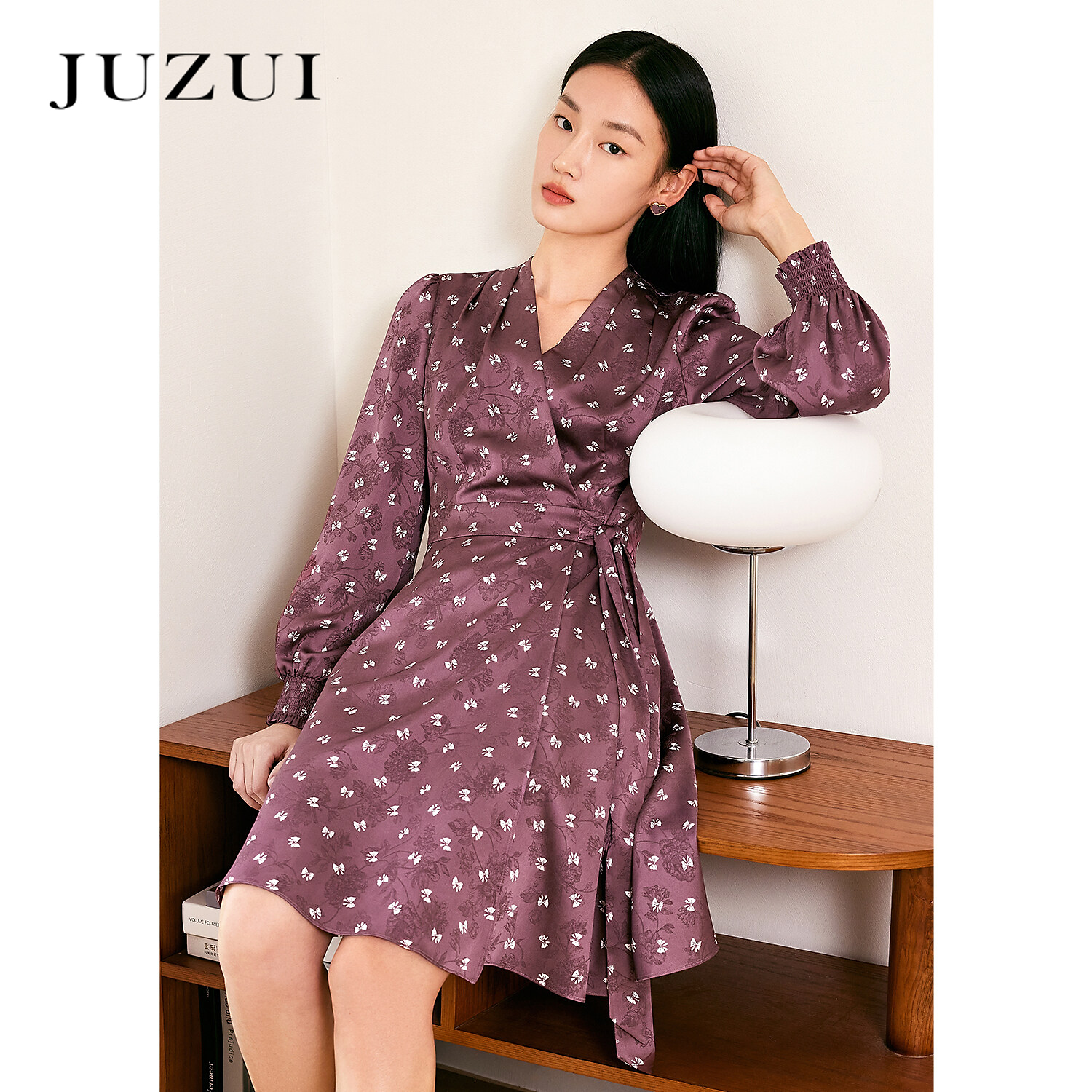 JZ玖姿蝴蝶结印花连衣裙女装新款设计感中长款裙子JTDC50004