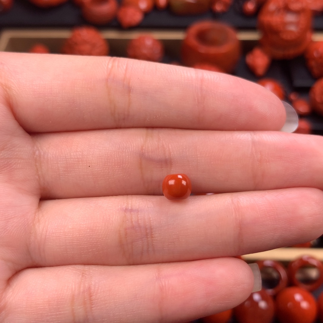 未镶嵌老型6.4mm南红玛瑙?