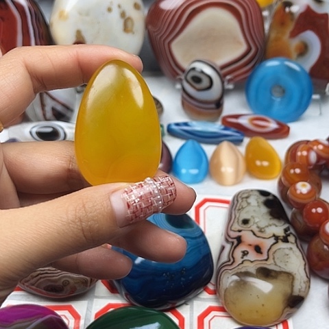 玛瑙/玉髓耳环未镶嵌