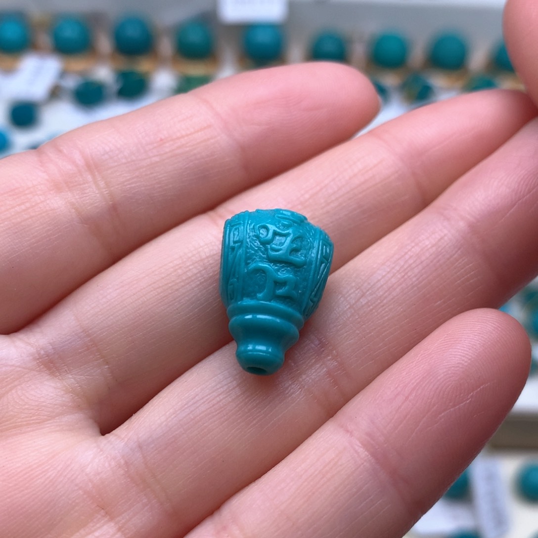 绿松石配饰未镶嵌