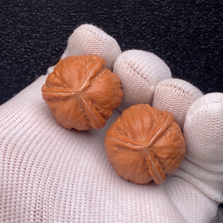 文玩核桃把件三棱