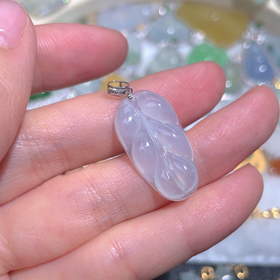 翡翠颈饰18K金镶嵌翡翠