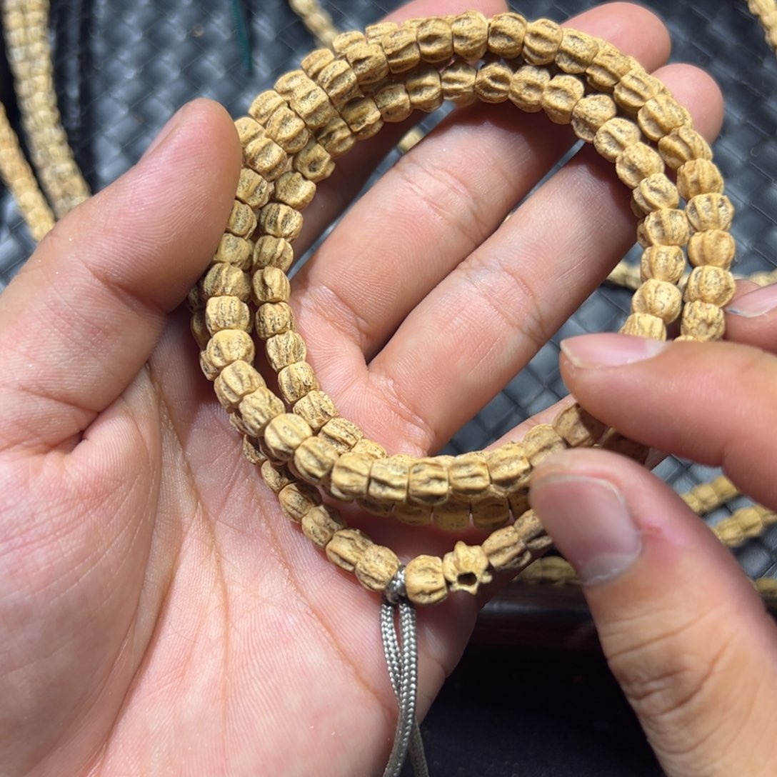 柏香籽/百香籽吊坠暴脊