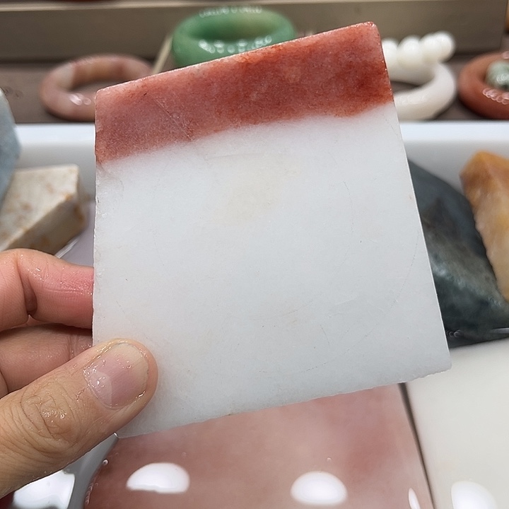 石英质玉（佘太翠）未镶嵌手镯鸿运当头草莓
