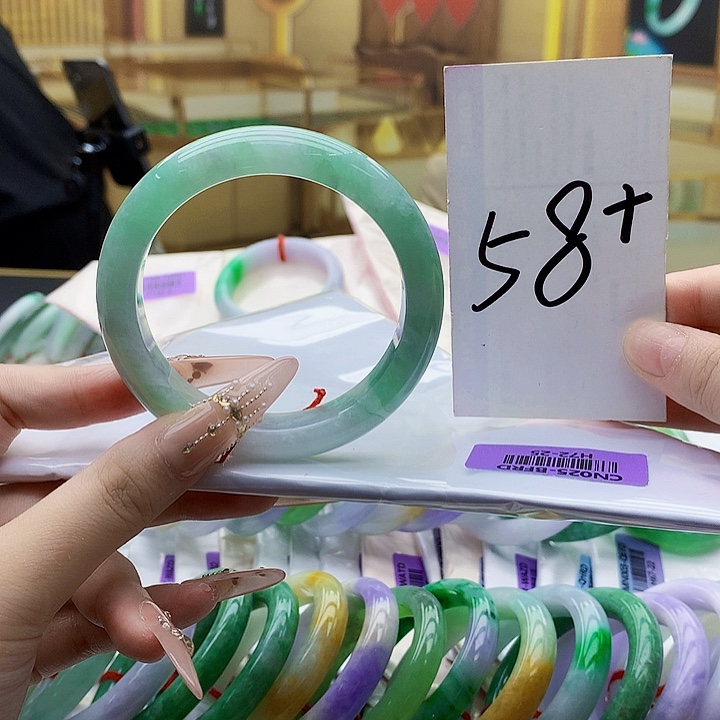 翡翠未镶嵌手镯nn