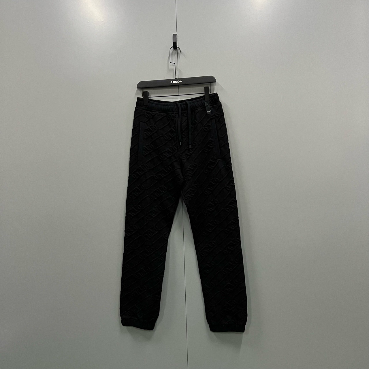 FENDI 芬迪 黑色锁扣浮雕卫裤 46码/全新/10399/吊牌 bc009202