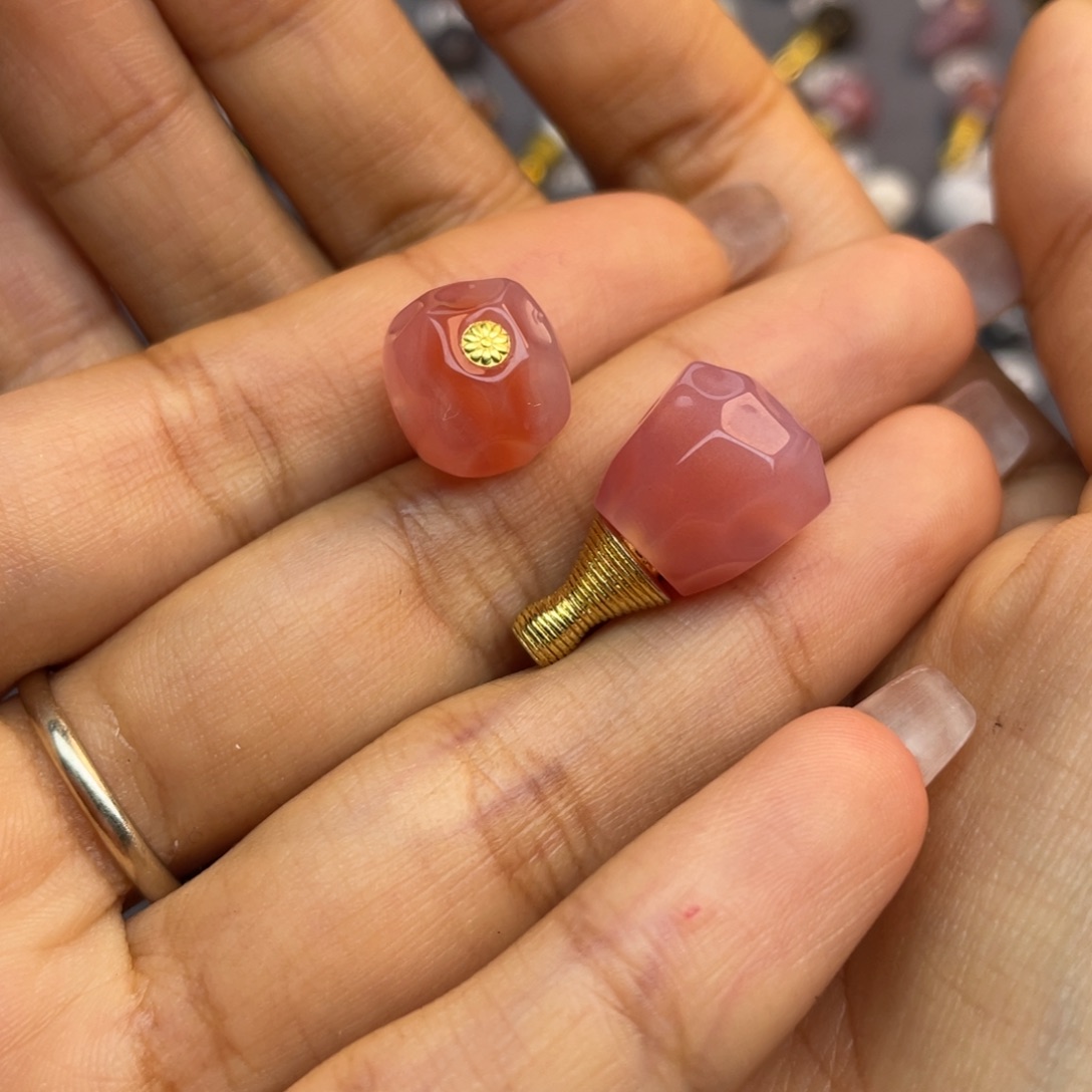 玛瑙/玉髓配饰合金奶****н