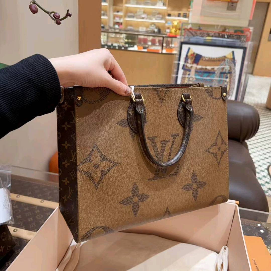 99新 LouisVuitton/路易威登 onthego 中号 经典老花手袋  芯