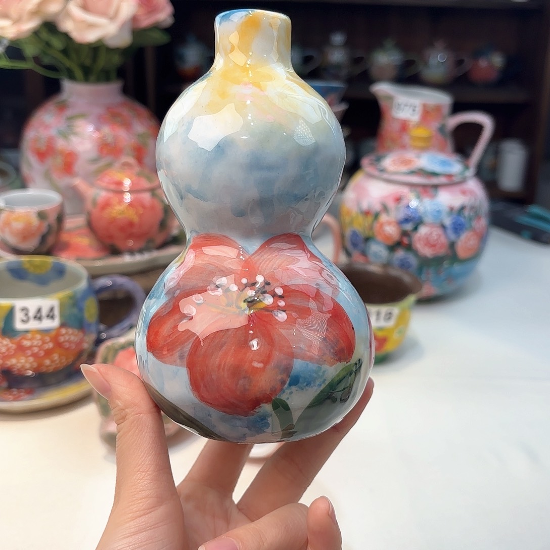 瓷片兔兔好可爱呀打