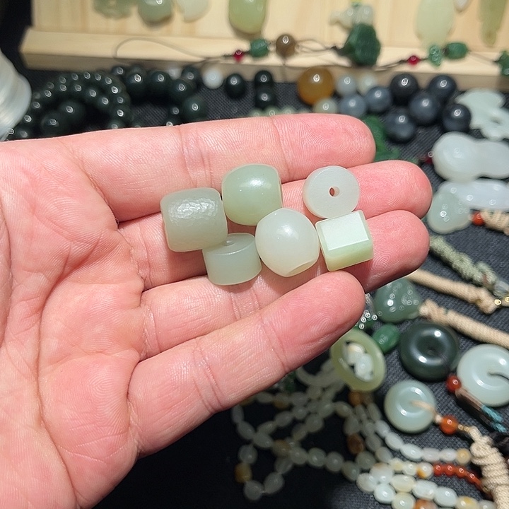 和田玉（糖玉）未镶嵌珠宝半成品