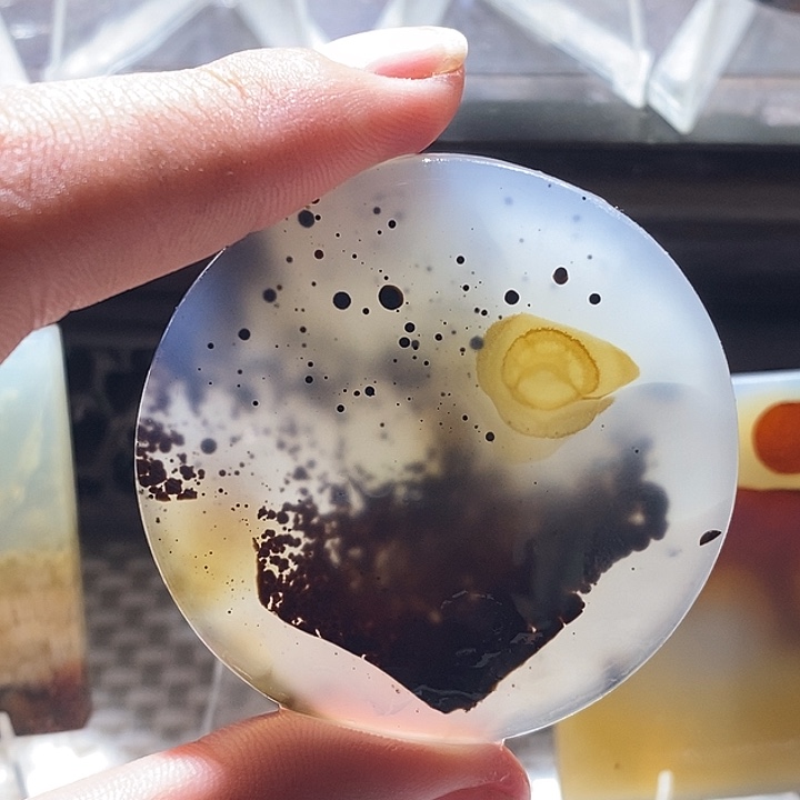 查罗石未镶嵌颈饰