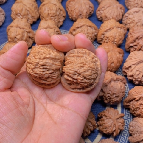 【闪购商品】吊坠文玩核桃h****g白狮子40