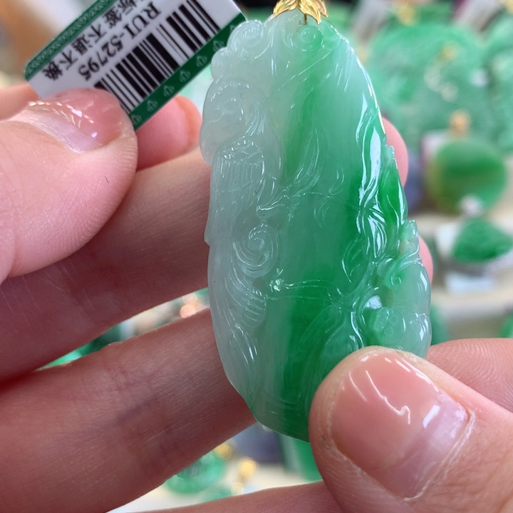 翡翠吊坠(不含链)18K金镶嵌