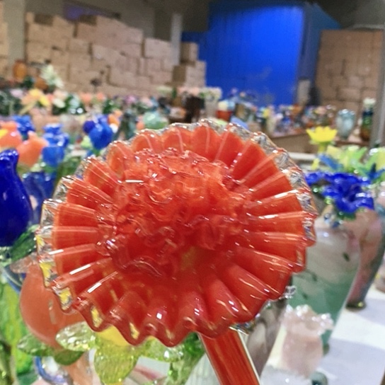 琉璃花瓶高45厘米宽12厘米